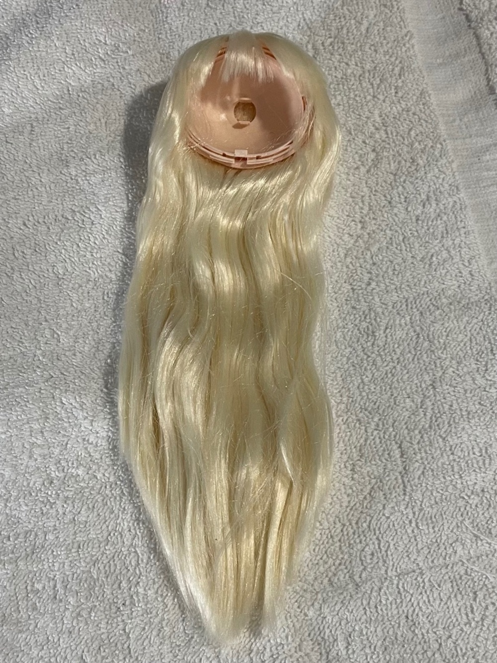 Blonde Blythe doll hair